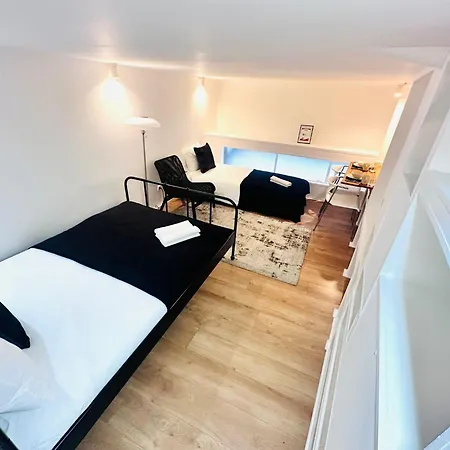 Apartment Flat, Location In Town Lisbon