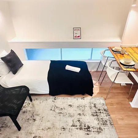 Flat, Location In Town Lisbon