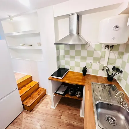 Flat, Location In Town Lisbon