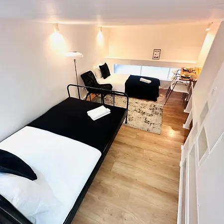 Flat, Location In Town Lejlighed