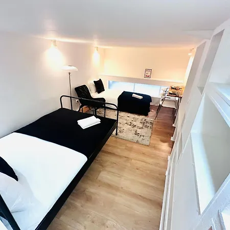 Flat, Location In Town Lejlighed *